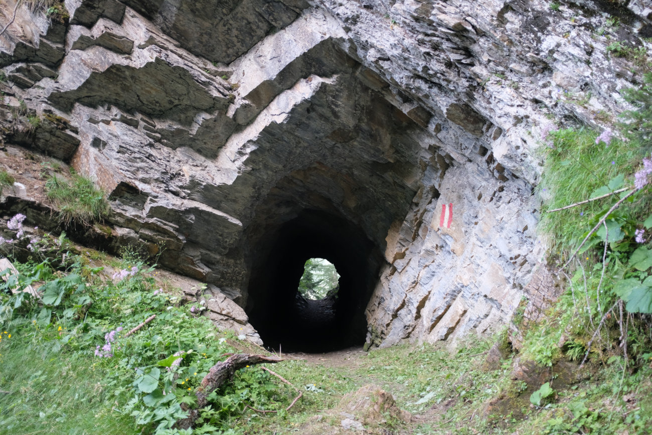 Rollbahn-Tunnel