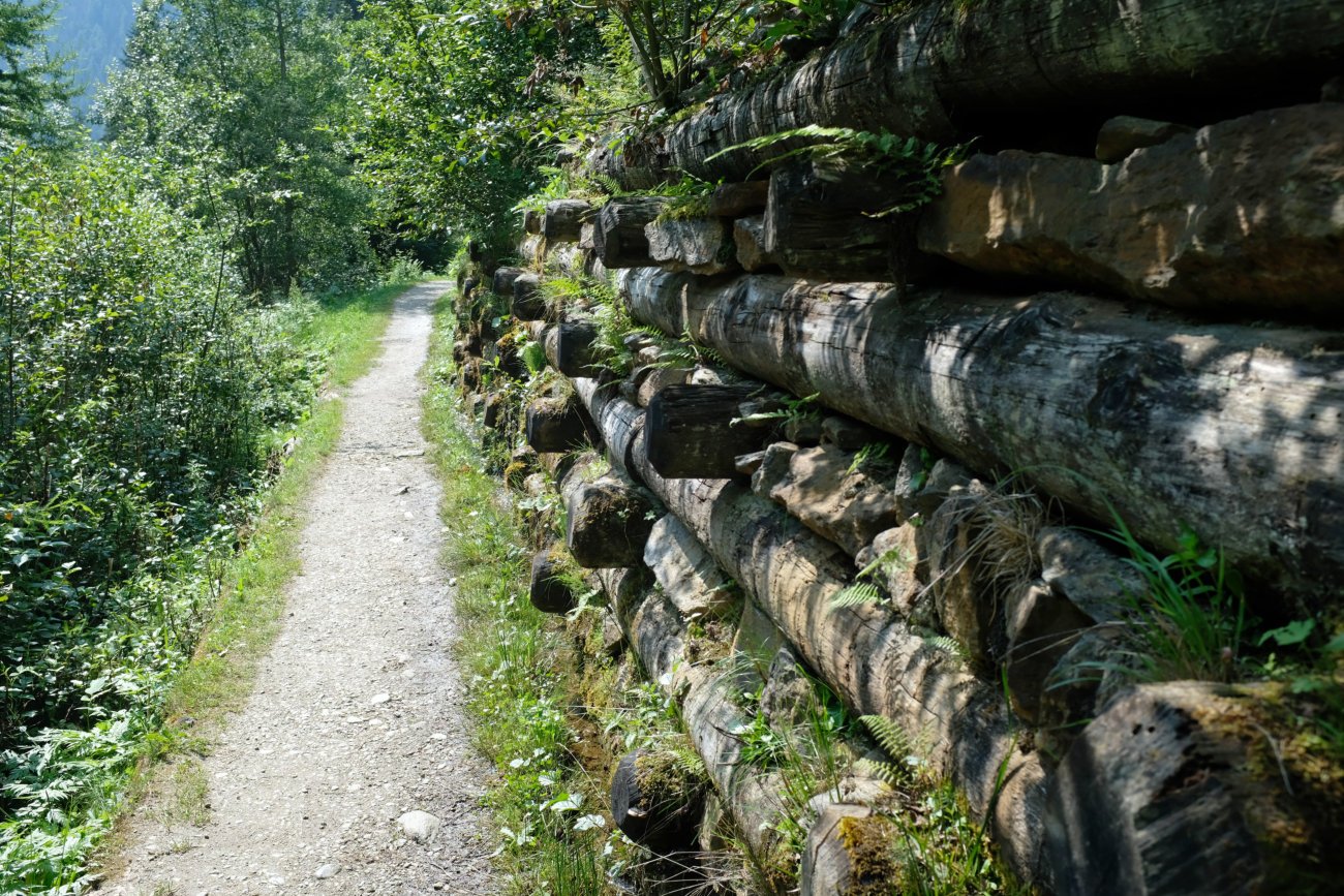 Holzmauer
