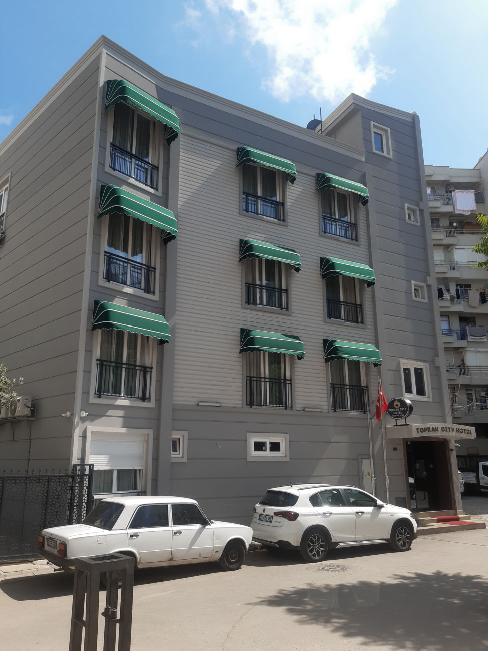 Toprak Hotel